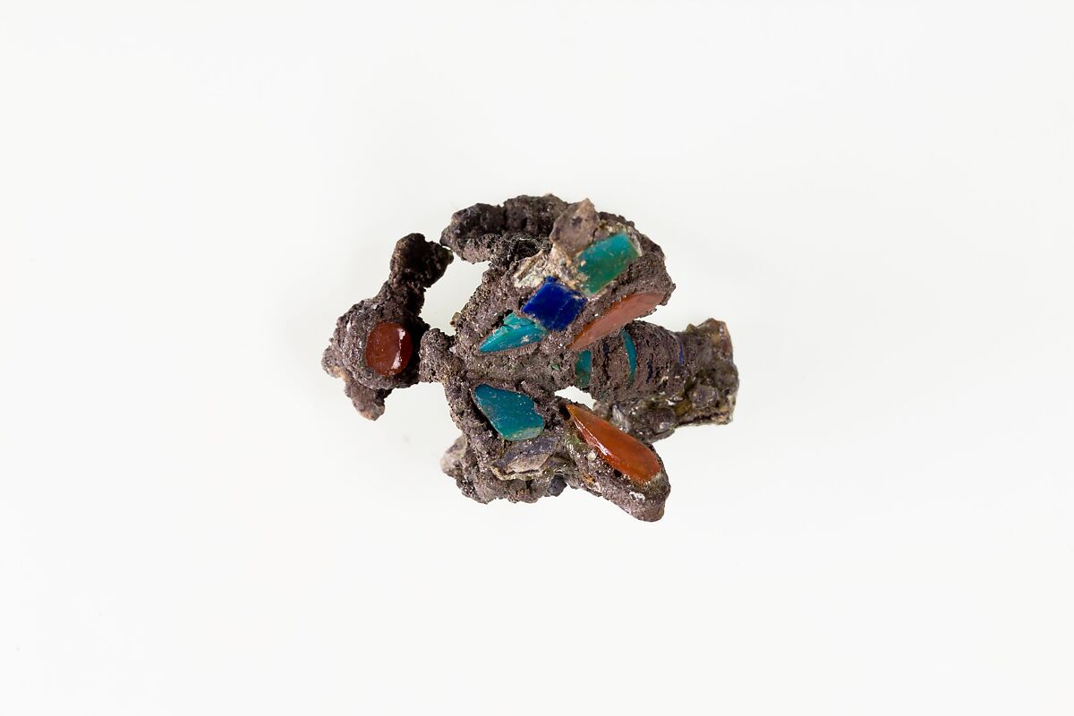 A jewelry element in the form of an inlaid bee, Silver, lapis lazuli, carnelian, and turquoise