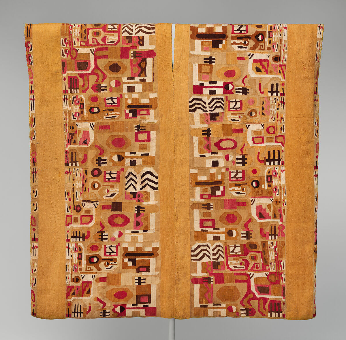 Tunic, Wari artist, Cotton, camelid hair, Wari