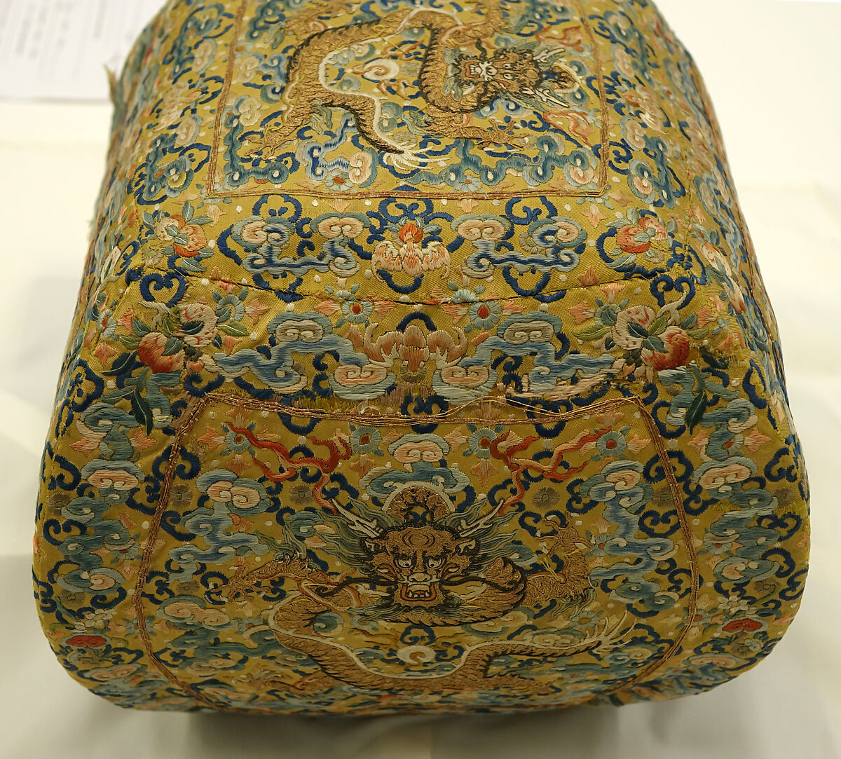 Cushion, Silk, metallic thread;  on silk, China