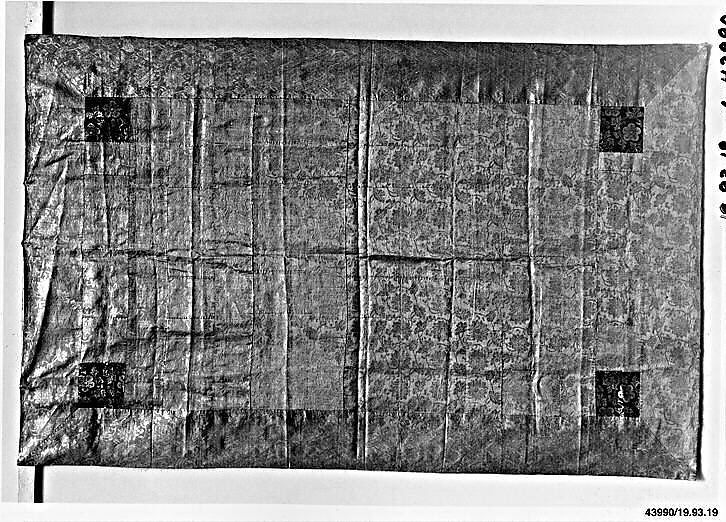 Seven-Panel Buddhist Monk’s Vestment (Shichijō kesa) with Lotus Arabesque, Twill-weave silk with gold supplementary weft patterning (kinran), Japan 