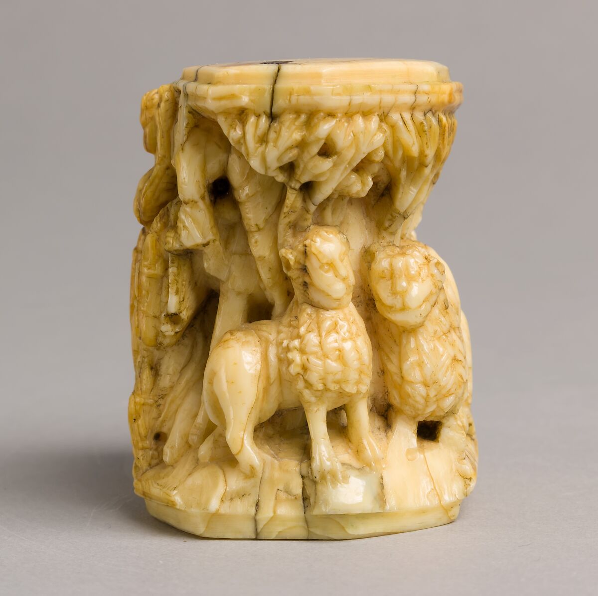 Decorative Mount, Walrus ivory (or whale tooth), German