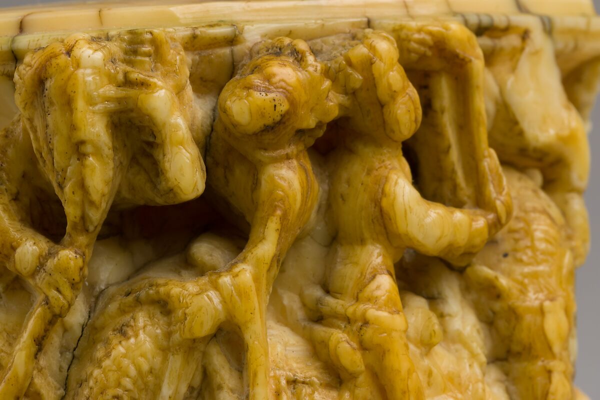 Decorative Mount, Walrus ivory (or whale tooth), German