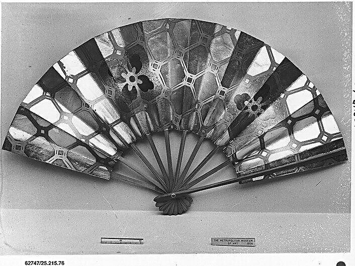 Fan, Paper and metal paint / Paint, Japan 