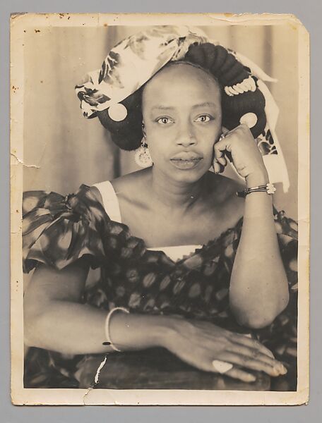 Woman, Senegalese photographer, Gelatin silver print 