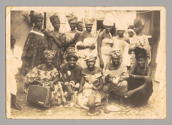 Group of Women, Senegalese photographer, Gelatin silver print 
