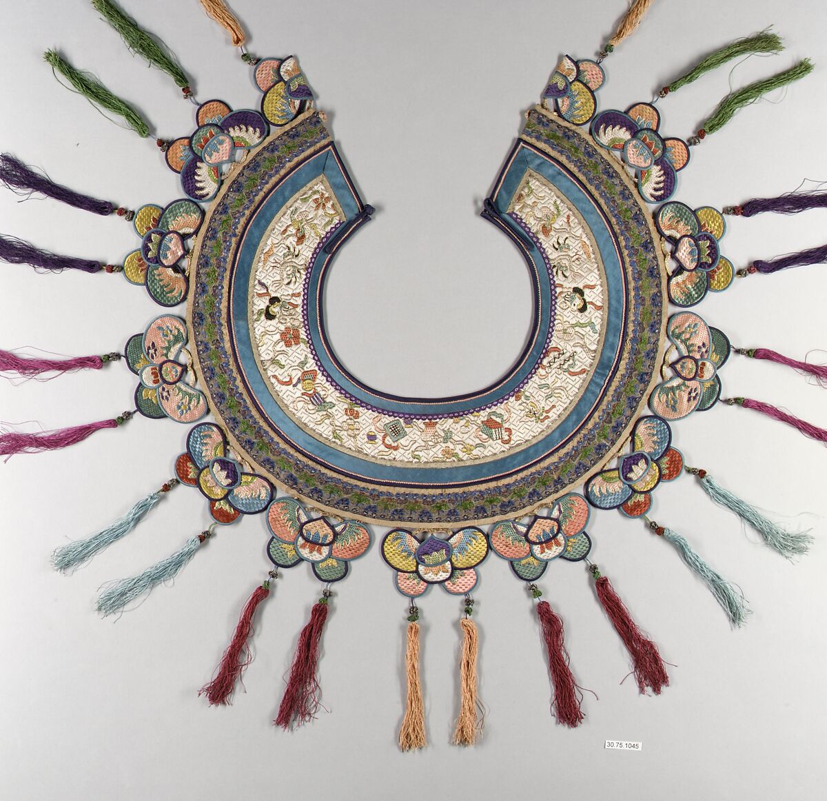 Collar, Silk, metallic thread, China 