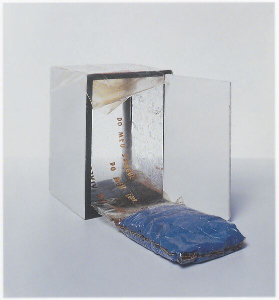 B30 Box Bólide 17 – variation of Box Bólide 1 (poem box), Hélio Oiticica (Brazilian, Rio de Janeiro 1937–1980 Rio de Janeiro), Oil with polyvinyl acetate emulsion on wood, polyvinyl chloride plastic sheeting, pigment, paper, glass, steel-wire mesh 