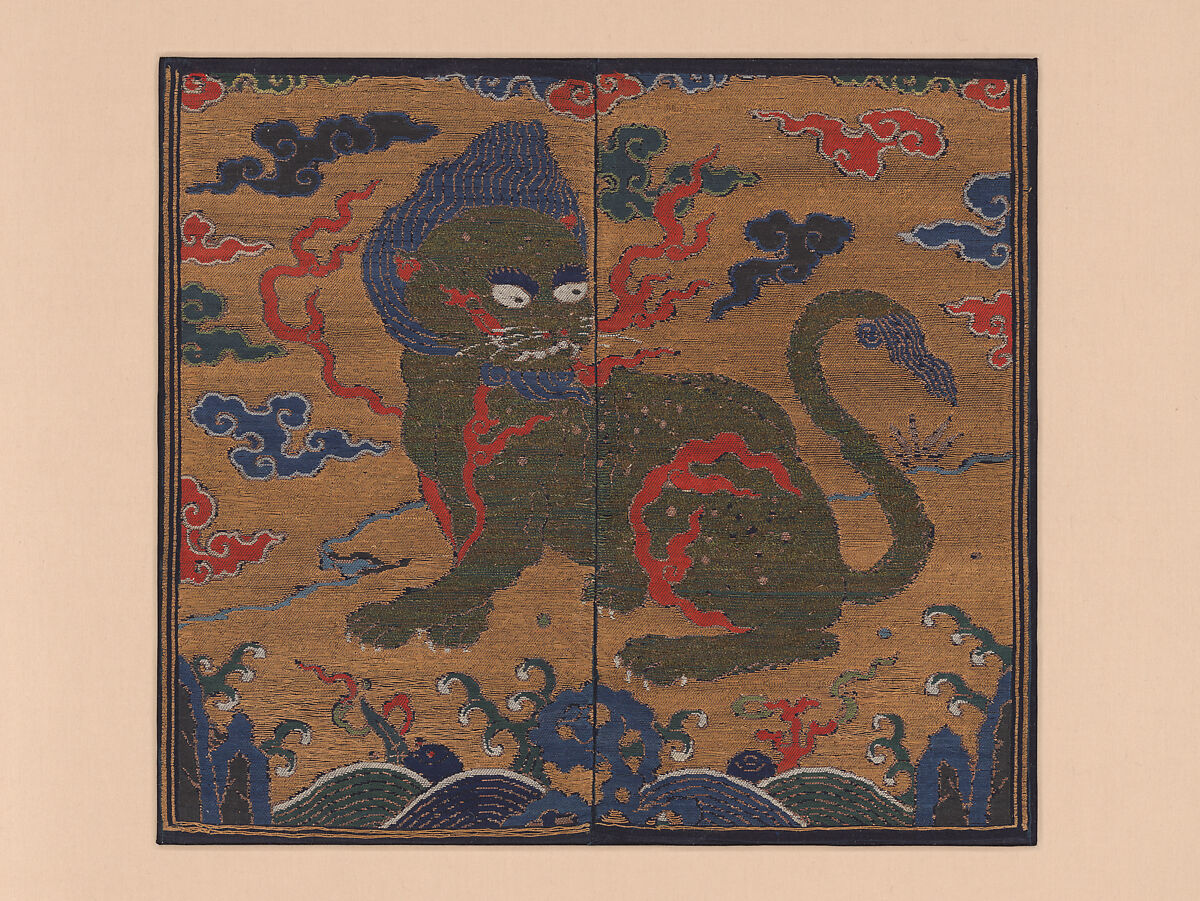 Rank Badge with Bear, Silk, metallic thread, and feather-thread supplementary weft-patterned silk satin, China 