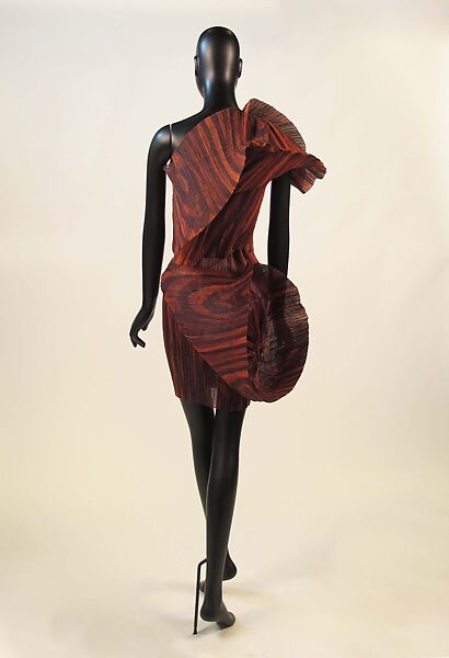 Ensemble, Issey Miyake (Japanese, 1938–2022), polyester, metal, Japanese