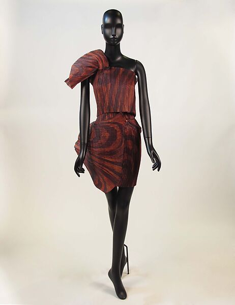 Ensemble, Issey Miyake (Japanese, 1938–2022), polyester, metal, Japanese 