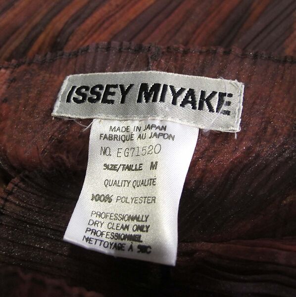 Ensemble, Issey Miyake (Japanese, 1938–2022), polyester, metal, Japanese