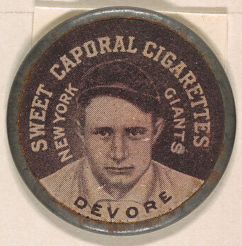 Devore, New York Giants (black), from the Domino Discs series (PX7), issued by Kinney Brothers, Issued by Kinney Brothers Tobacco Company, Commercial color lithograph with metal trim 