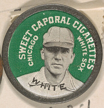White, Chicago White Sox (green), from the Domino Discs series (PX7), issued by Kinney Brothers, Issued by Kinney Brothers Tobacco Company, Commercial color lithograph with metal trim 