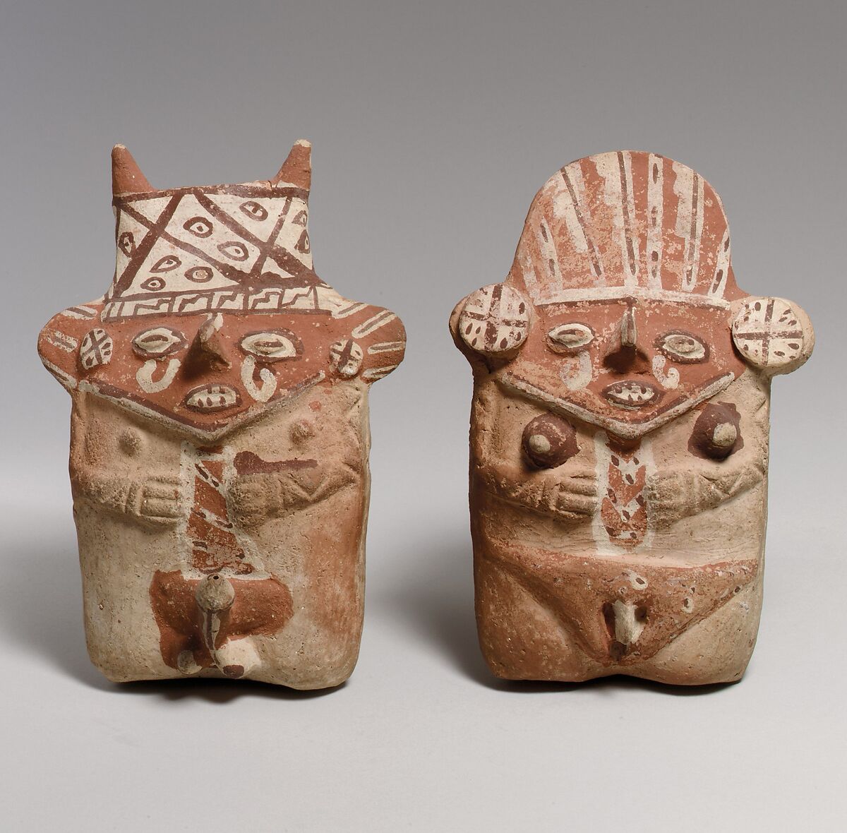 Pair of Figures, Ceramic, slip, Chancay 