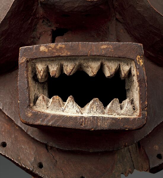 Sachihongo mask, Mbunda artist, Wood, pigment, Mbunda