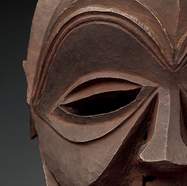 Sachihongo mask, Mbunda artist, Wood, pigment, Mbunda