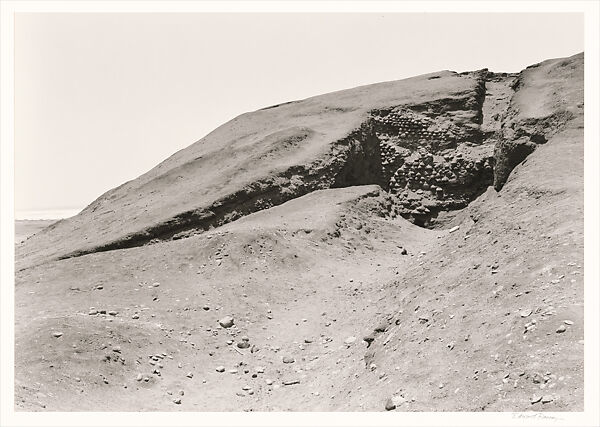 Huaca Prieta, Chicama Valley, Peru, Edward Ranney (American, born Chicago, Illinois, 1942), Gelatin silver print 