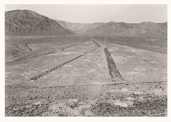 Cantalloc, Nazca Valley, Peru, Edward Ranney (American, born Chicago, Illinois, 1942), Gelatin silver print 