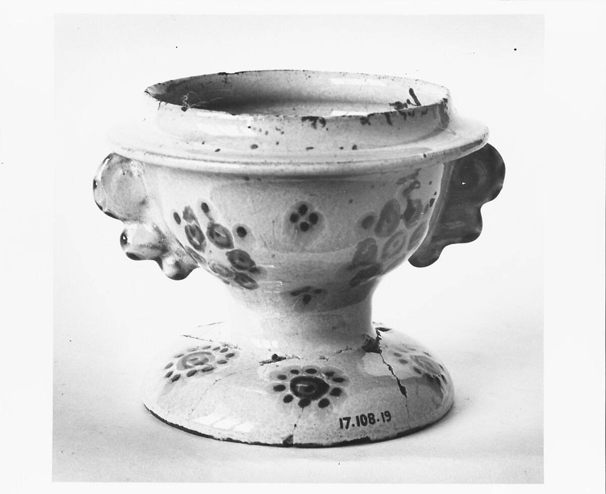 Saltcellar, Tin-glazed earthenware, Mexican