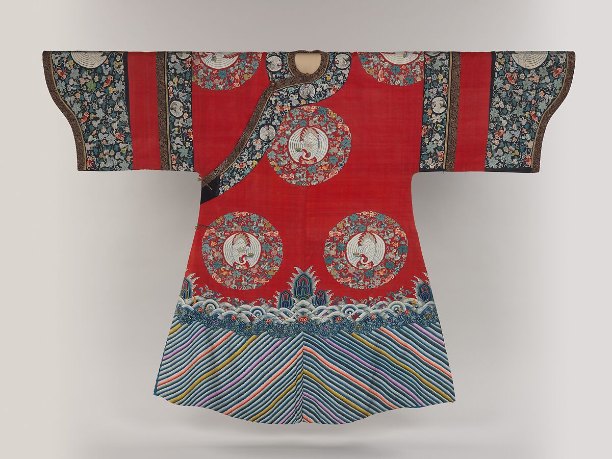 Woman’s robe decorated with crane medallions, Silk tapestry (kesi), China 