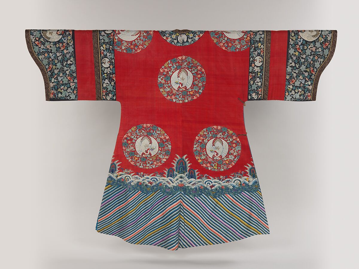 Woman’s robe decorated with crane medallions, Silk tapestry (kesi), China