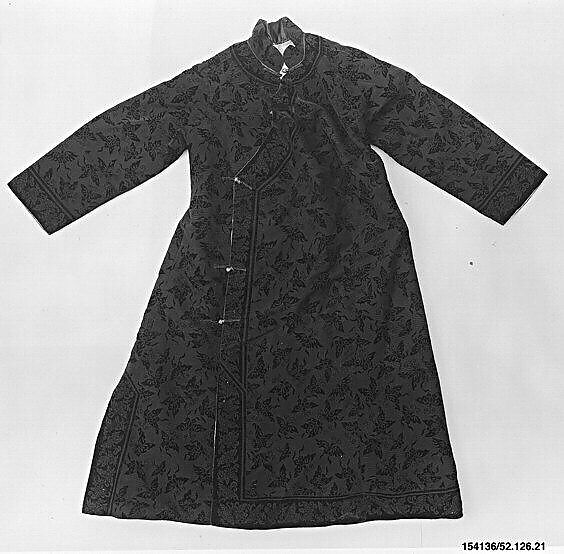Woman's Robe, Silk / Cut velvet, China 