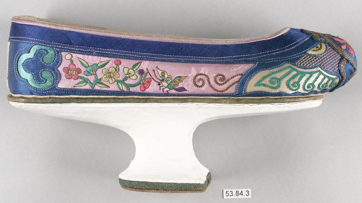 Woman's Shoe, Silk, satin, leather, metallic thread, China 