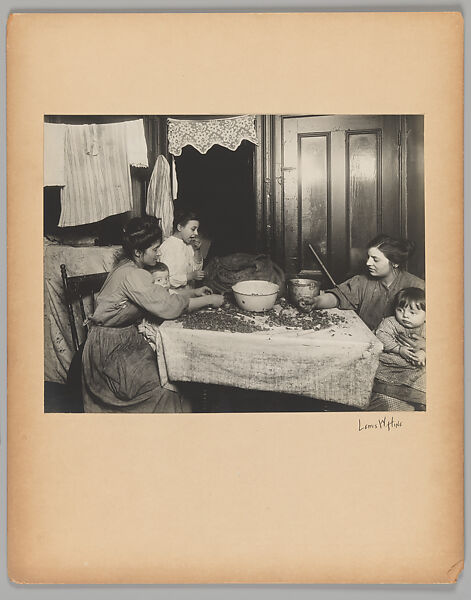 Picking Nut Meats, New York City, Lewis Hine (American, 1874–1940), Gelatin silver print 