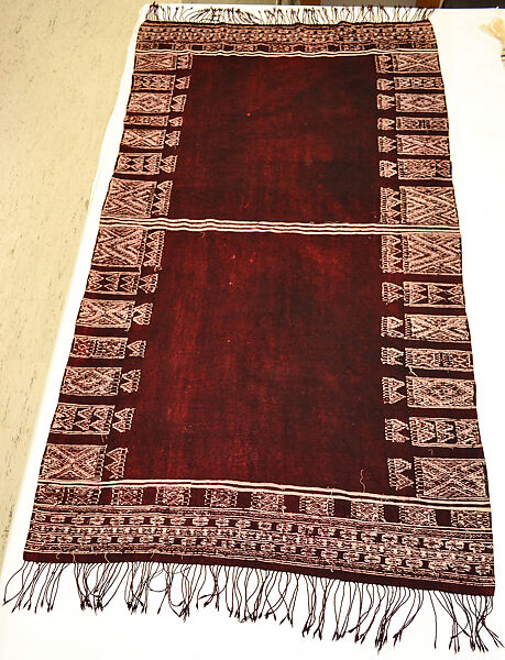 Ajar (Veil) or Bakhnug (Shawl), Loom-woven plain weave cloth in wool brocaded with fine geometric pattern; finished with warp-twisted fringes