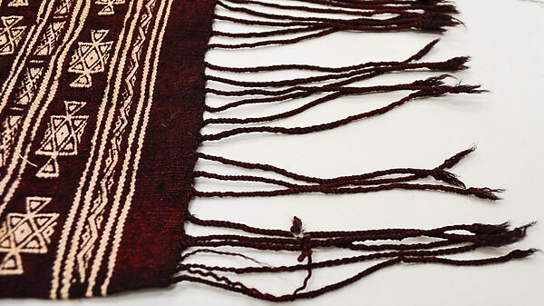 Ajar (Veil) or Bakhnug (Shawl), Loom-woven plain weave cloth in wool brocaded with fine geometric pattern; finished with warp-twisted fringes