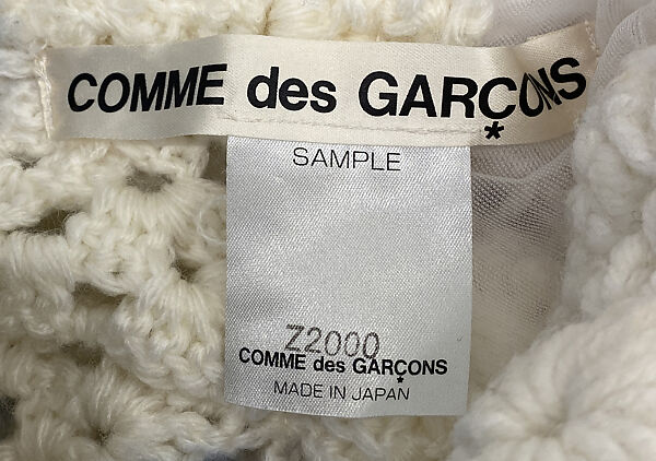 Ensemble, Comme des Garçons (Japanese, founded 1969), (a) plastic (foam); (b) acrylic, nylon; (c) rayon, cotton/polyester, viscose rayon; (d, e) cotton, plastic (polyurethane), Japanese