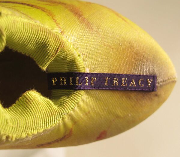 "Paphiopedilum Philippinense Orchid", Philip Treacy (Irish, born 1966), silk, synthetic, straw, metal, British