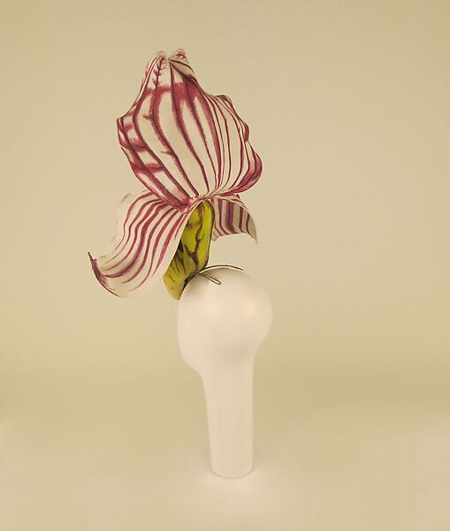 "Paphiopedilum Philippinense Orchid", Philip Treacy (Irish, born 1966), silk, synthetic, straw, metal, British