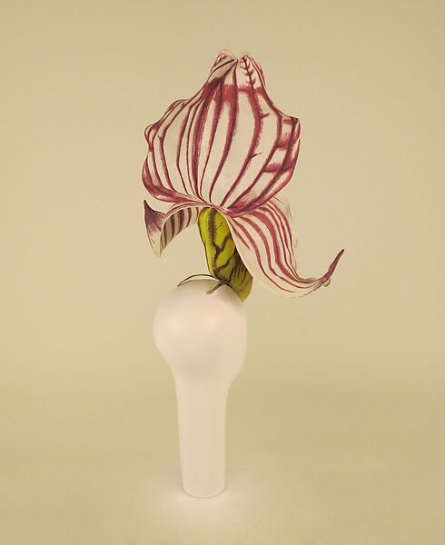"Paphiopedilum Philippinense Orchid", Philip Treacy (Irish, born 1966), silk, synthetic, straw, metal, British