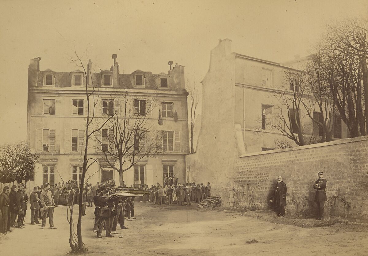 Assassinat des généraux Clément Tomas et Jules Lecomte, rue des Rosiers 6 à Montmartre deans la journée du 18 mars 1871, Ernest Eugène Appert (French, 1831–1891), Albumen silver print from glass negative 