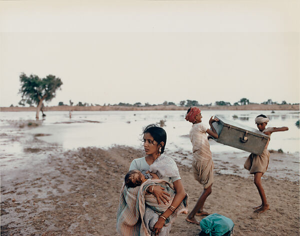 After Crossing the Luni River, Barmer, Rajasthan, Raghubir Singh (Indian, 1942–1999), Chromogenic print 