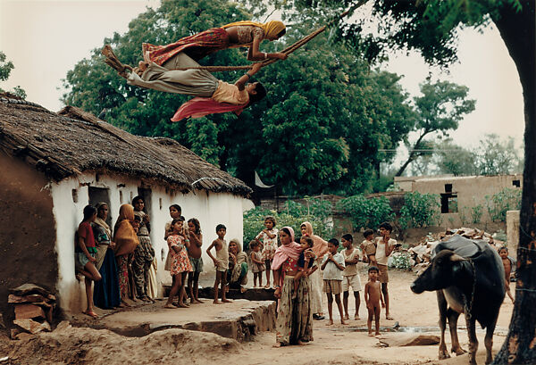 Catching the Breeze, Hathod Village, Jaipur, Rajasthan, Raghubir Singh (Indian, 1942–1999), Chromogenic print 