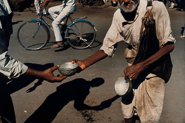 A Bhisti, or Water-Seller, Delhi, Raghubir Singh (Indian, 1942–1999), Chromogenic print 