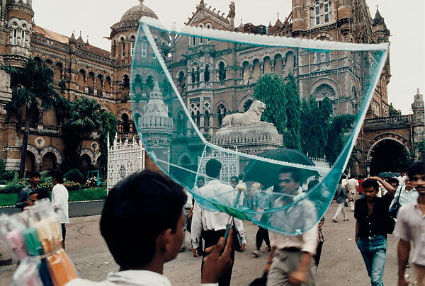 Victoria Terminus, Bombay, Maharashtra, Raghubir Singh (Indian, 1942–1999), Chromogenic print 