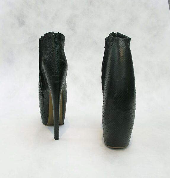 "Armadillo", Alexander McQueen (British, founded 1992), snakeskin, leather metal, wood, synthetic, British