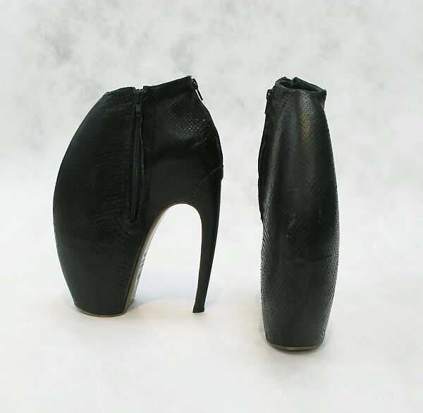 "Armadillo", Alexander McQueen (British, founded 1992), snakeskin, leather metal, wood, synthetic, British