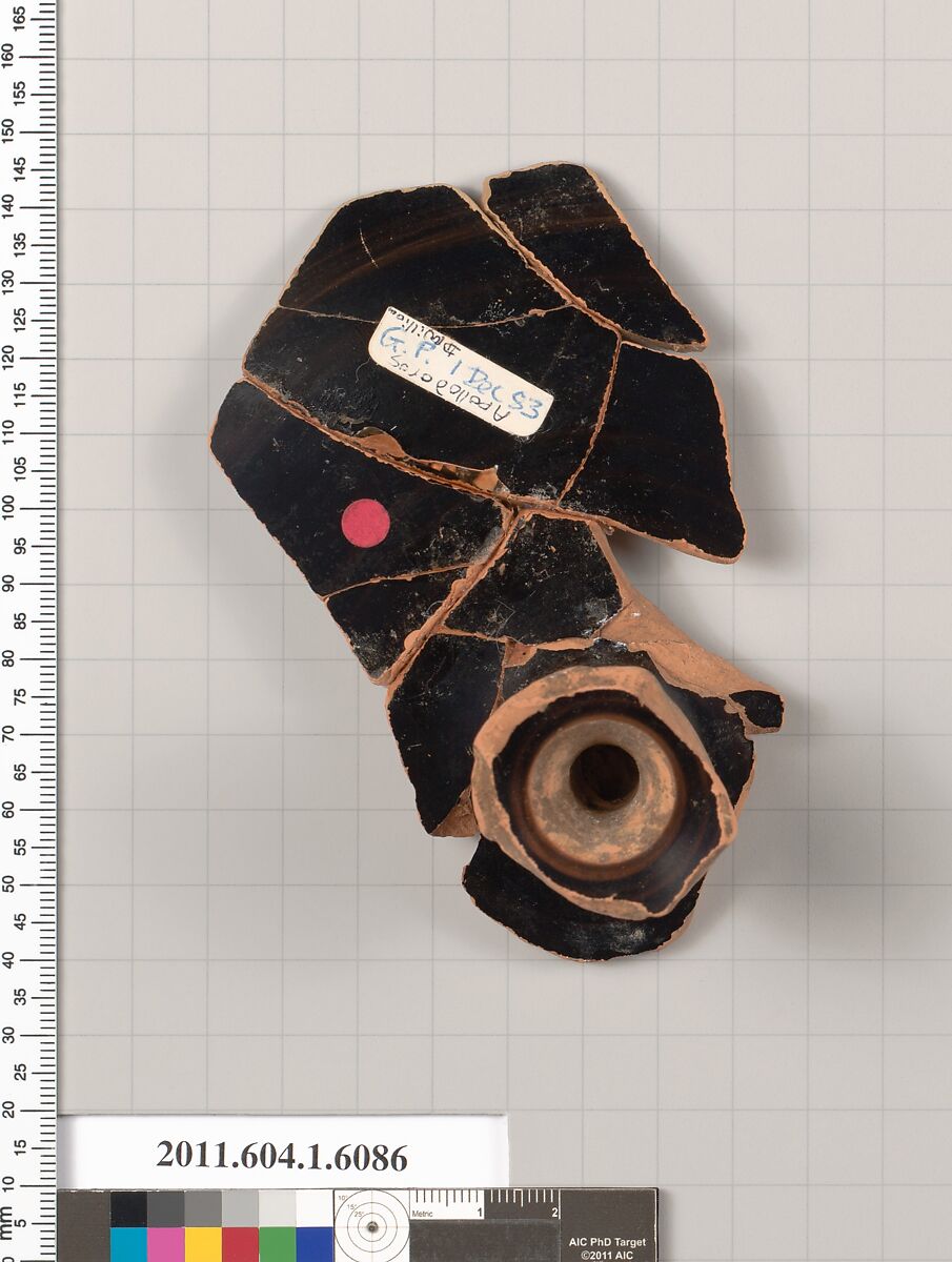 Terracotta fragment of a kylix (drinking cup), Attributed to Apollodoros [Dyfri Williams], Terracotta, Greek, Attic