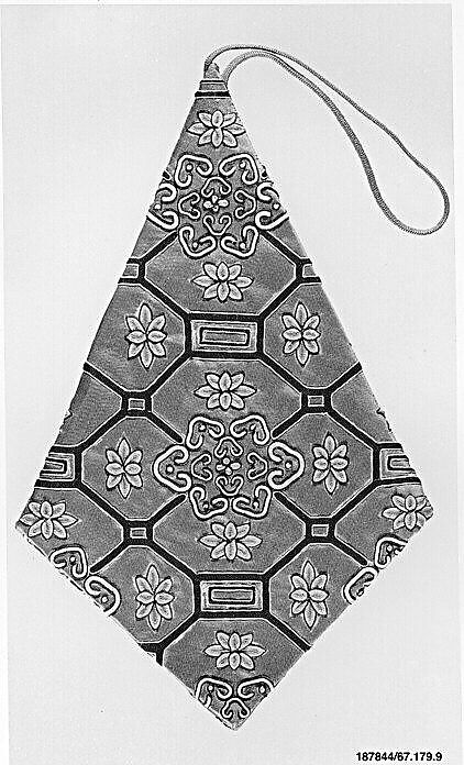 Hanging Case, Silk, China 