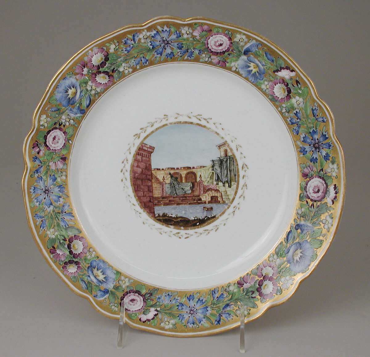 Plate, Imperial Porcelain Manufactory, St. Petersburg (Russian, 1744–present), Hard-paste porcelain, Russian, St. Petersburg 