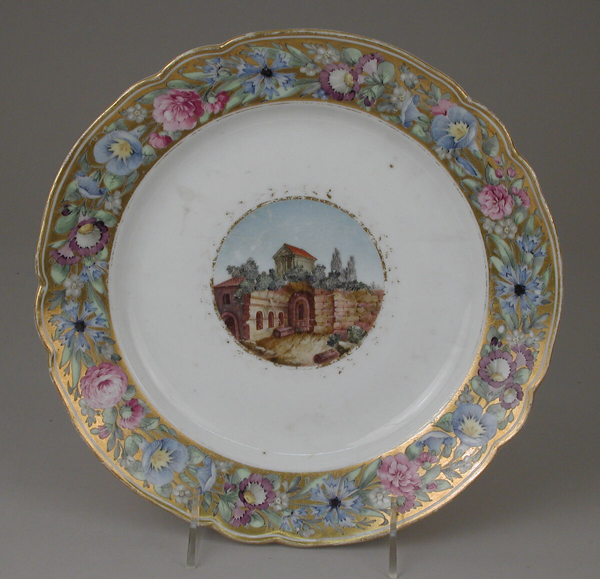 Plate, Imperial Porcelain Manufactory, St. Petersburg (Russian, 1744–present), Hard-paste porcelain, Russian, St. Petersburg 