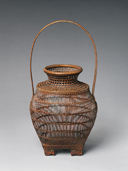 Flower Basket with “Beaded Bamboo Blind” Plaiting (Tamasudare-ami hanakago), Yamamoto Chikuryūsai I (Japanese, 1868–1945), Timber bamboo, rattan, and lacquer, Japan