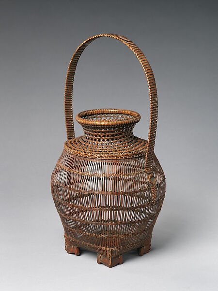 Flower Basket with “Beaded Bamboo Blind” Plaiting (Tamasudare-ami hanakago), Yamamoto Chikuryūsai I (Japanese, 1868–1945), Timber bamboo, rattan, and lacquer, Japan