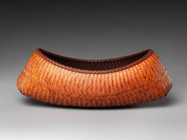 Boat-Shaped Flower Basket (Hanakago), Fujinuma Noboru (Japanese, born 1945), Simon bamboo (medake) and lacquer, Japan 