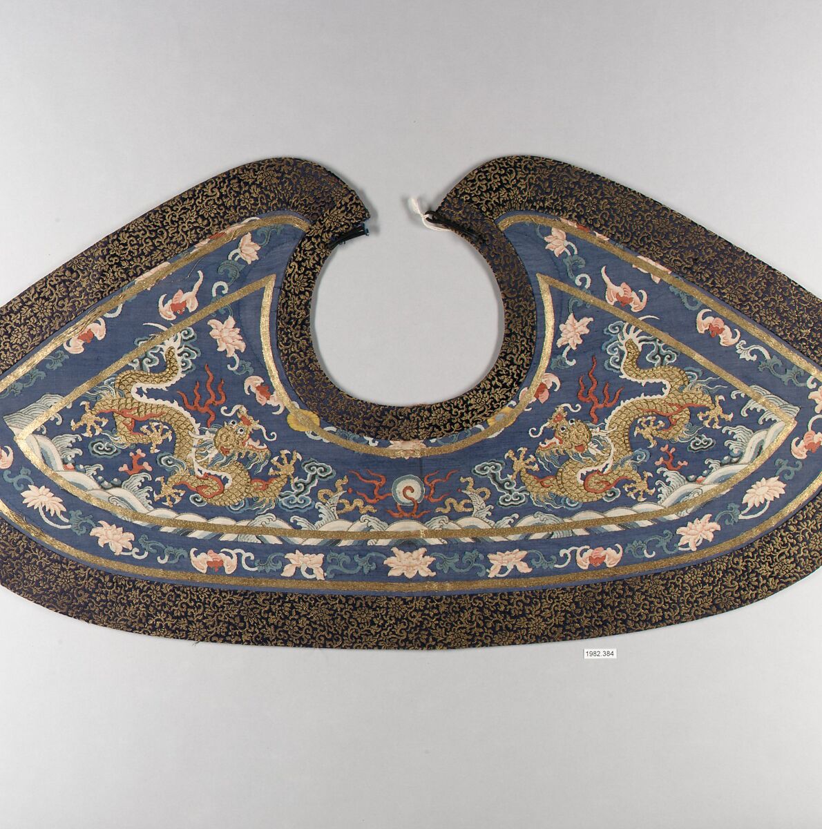 Formal Collar, Silk and metallic-thread tapestry (kesi) with painted details, embroidered with metallic thread, China