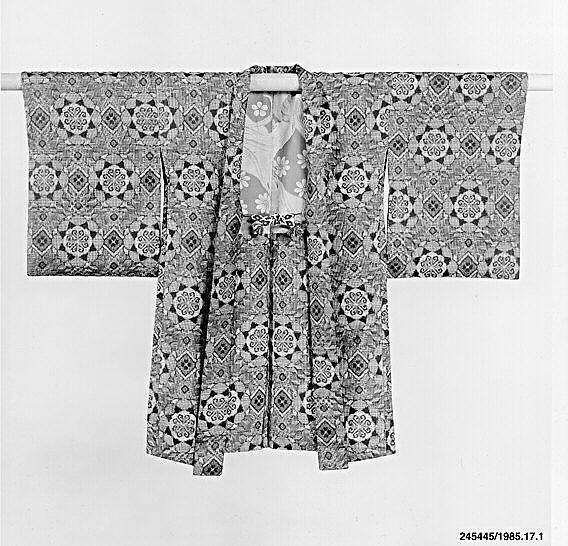 Short Kimono, Silk kasuri / Damask, Japan 